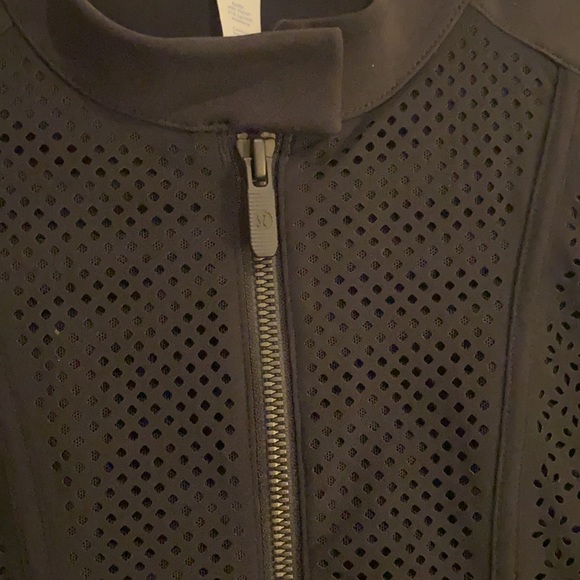 LuLuLemon Get Your Peek On Black Jacket SIZE 4 - Picture 11 of 17